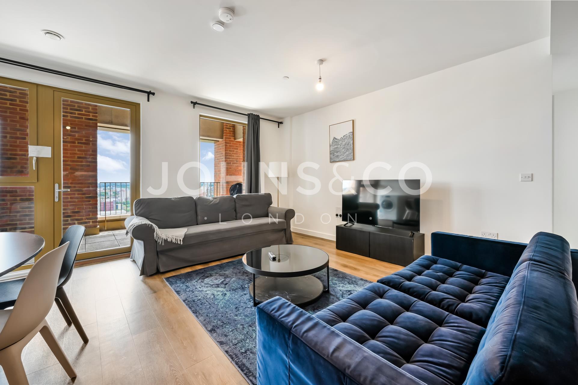 Flat Ilderton Road in Greater London