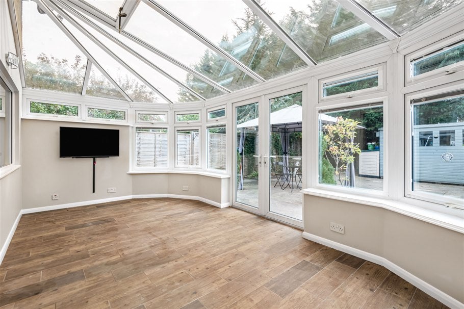House Nairn Close in St Albans