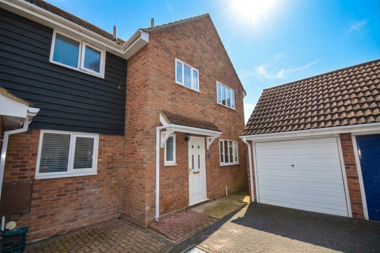 House Fremantle Close in Chelmsford