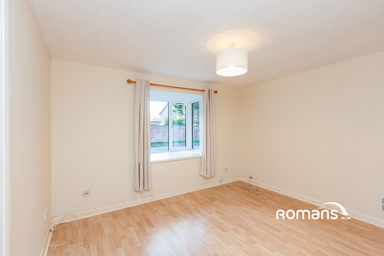 Flat Cargate Avenue in Rushmoor