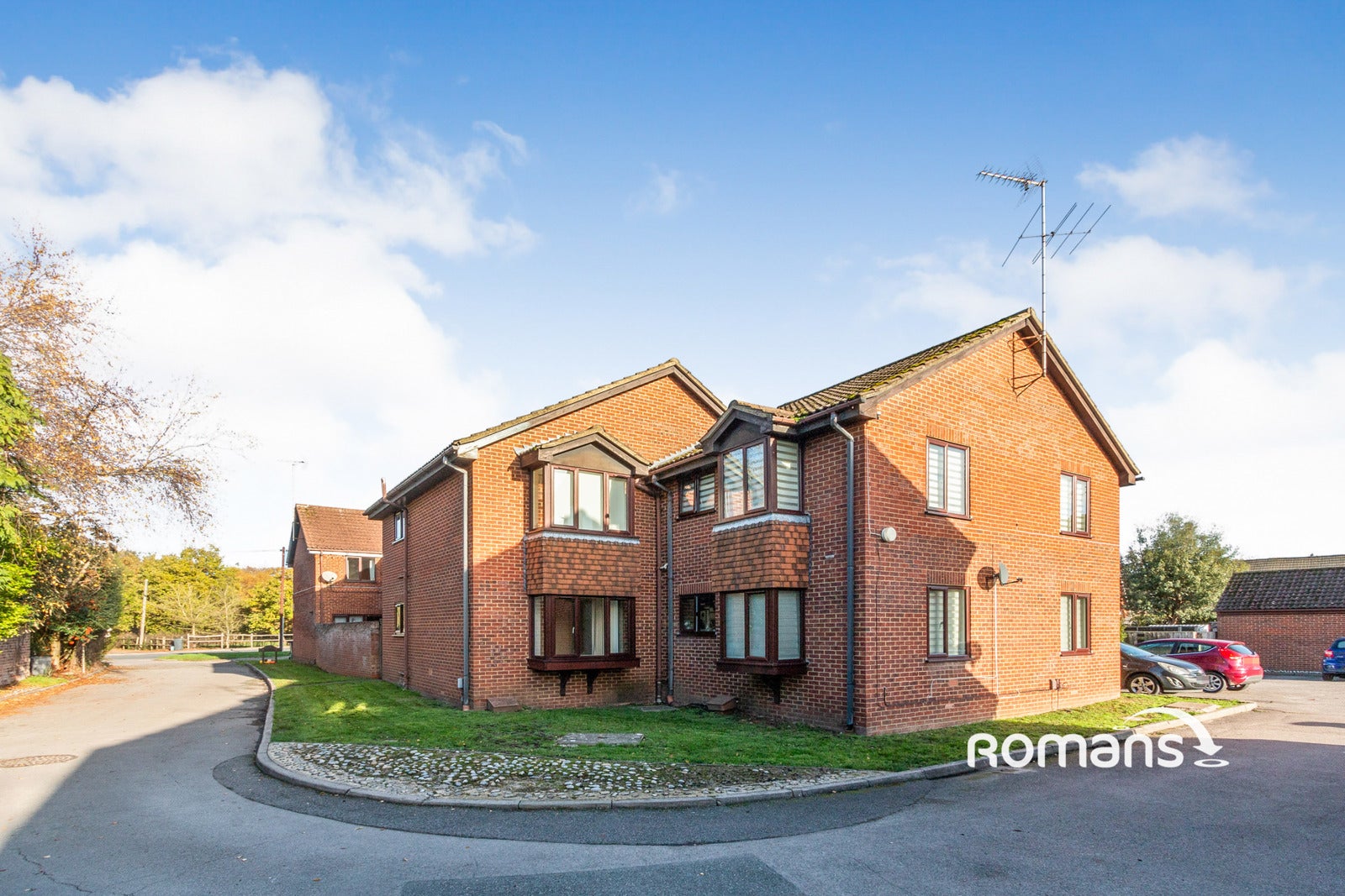 Flat Cargate Avenue in Rushmoor