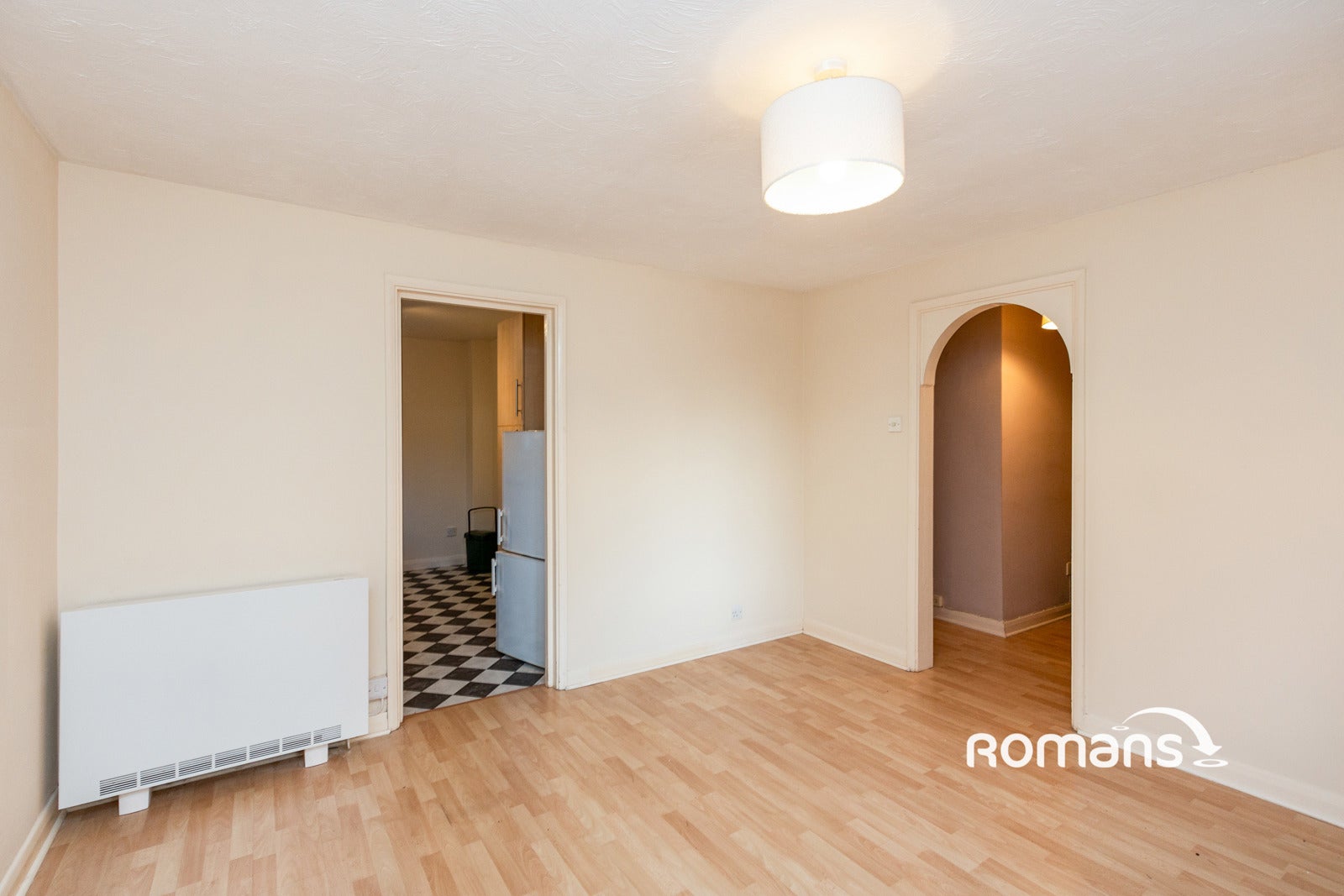 Flat Cargate Avenue in Rushmoor