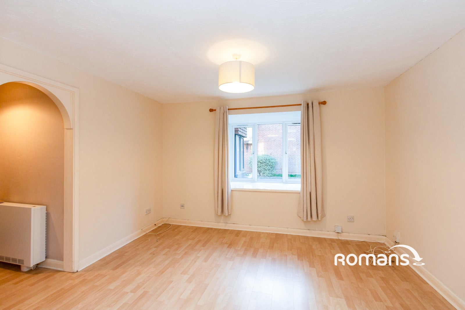 Flat Cargate Avenue in Rushmoor