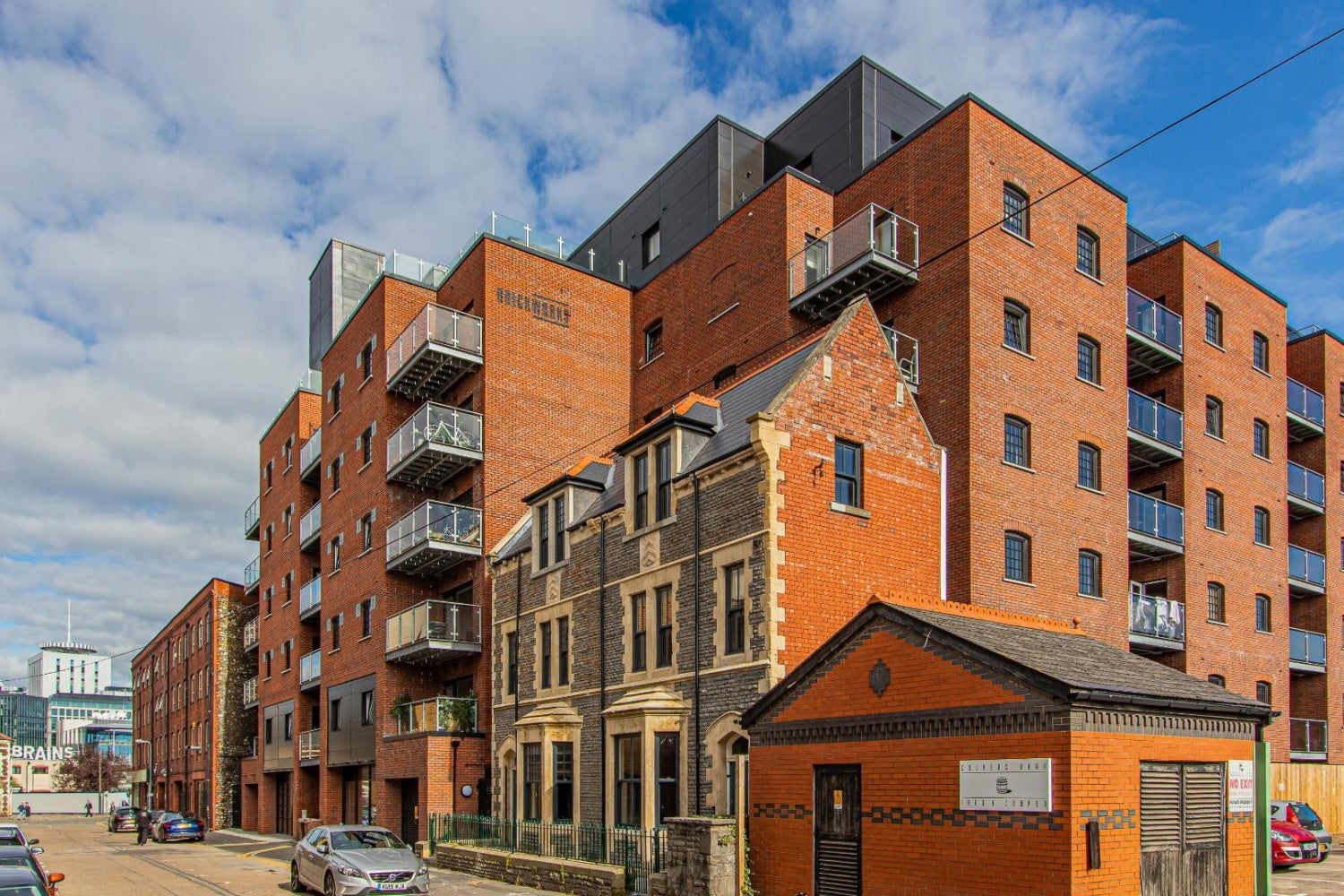 Flat Trade Street in Cardiff