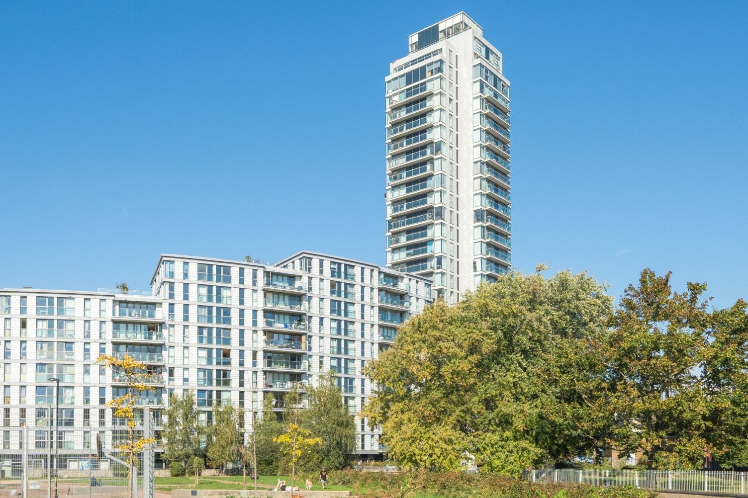 Flat Brookmill Road in Greater London