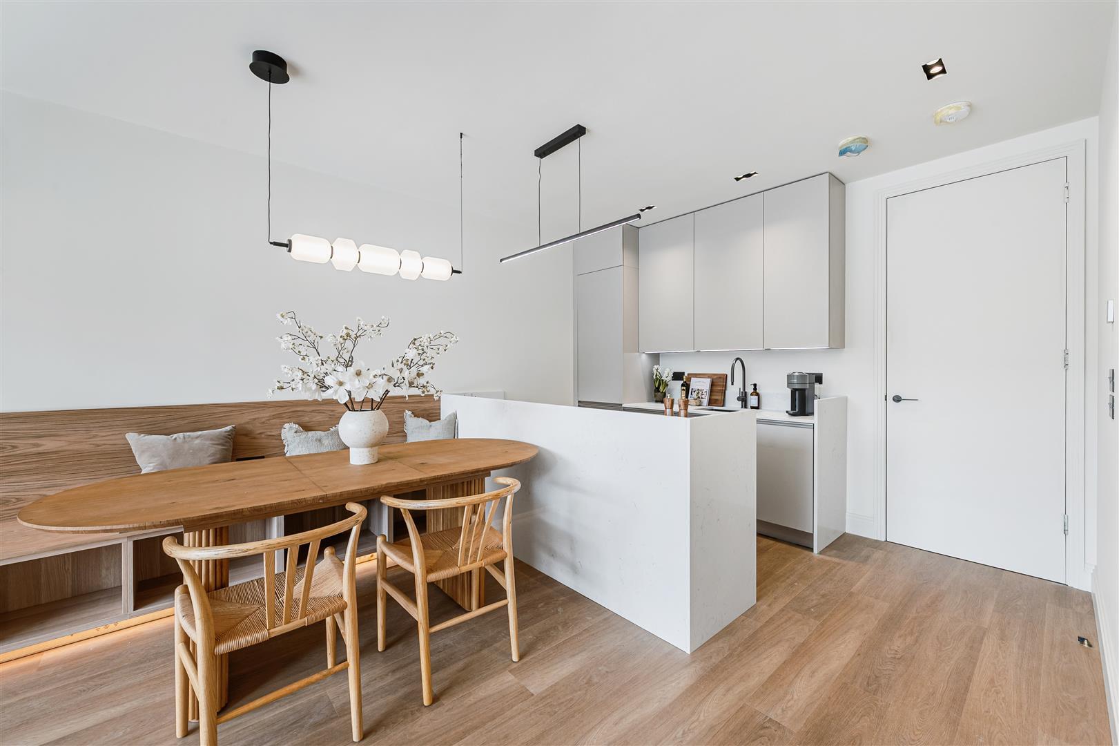 Flat Creswick Road in Greater London