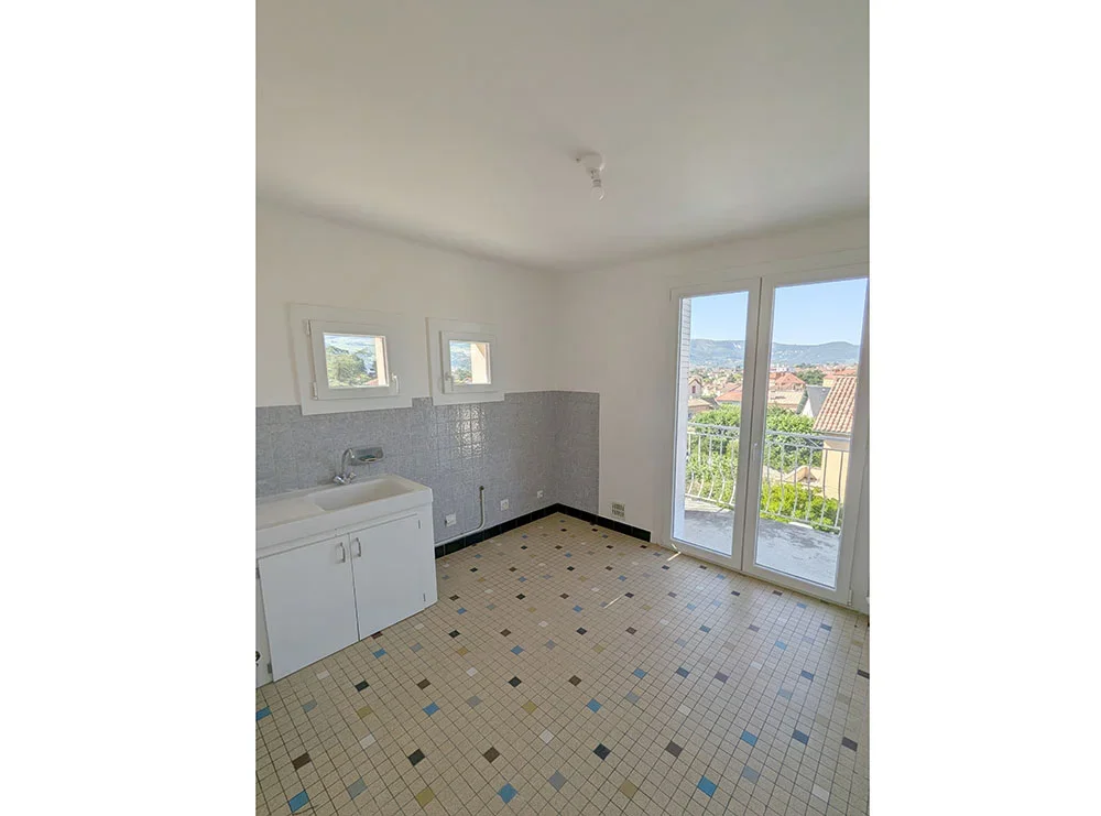 Flat Rue André Balitrand in Millau