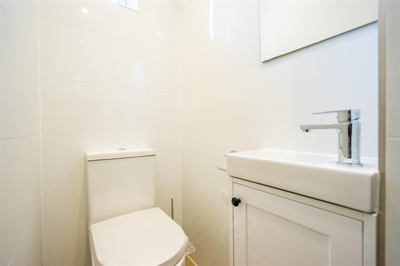 Flat Broomsleigh Street in Greater London