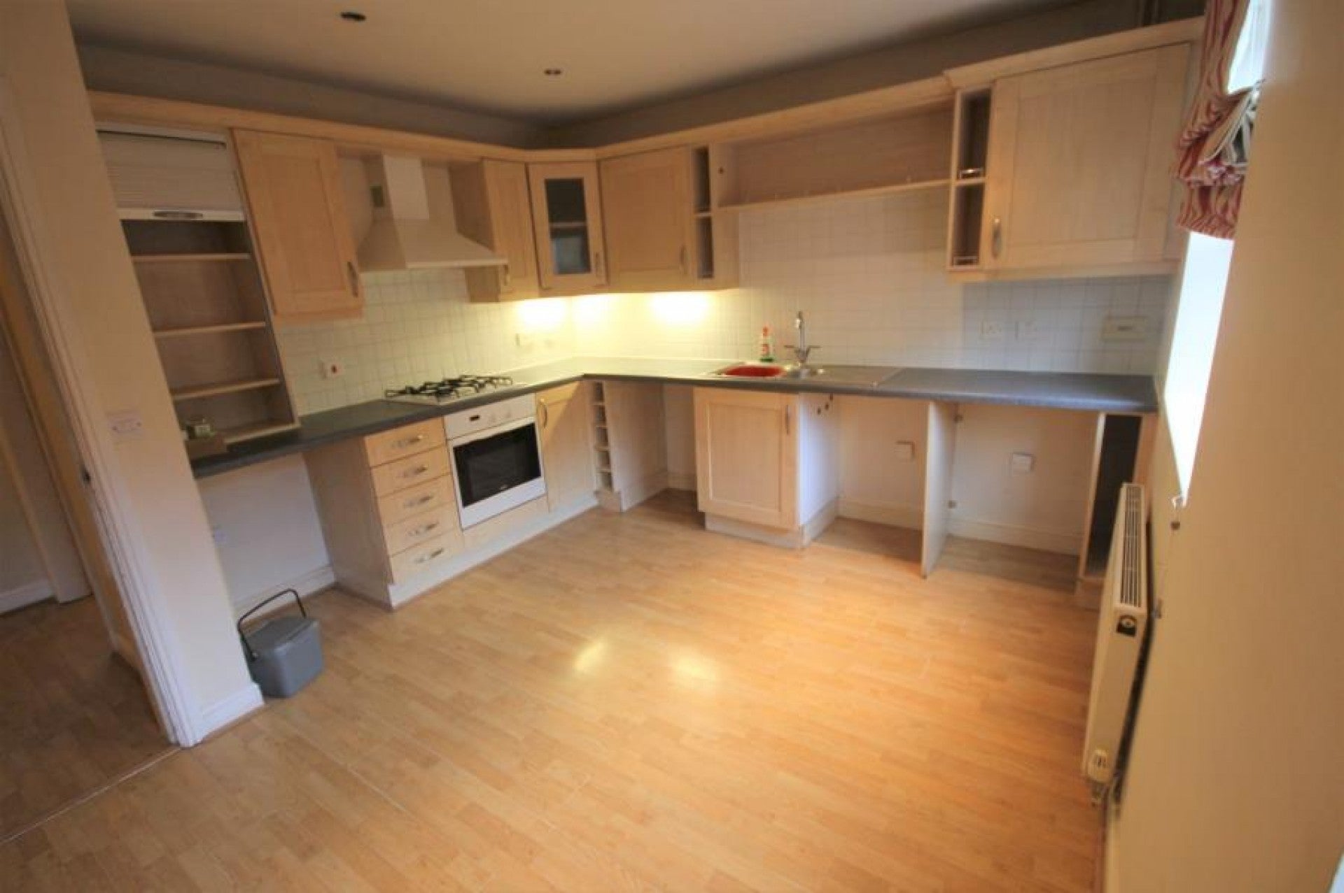 House Gatcombe Way in Priorslee Village