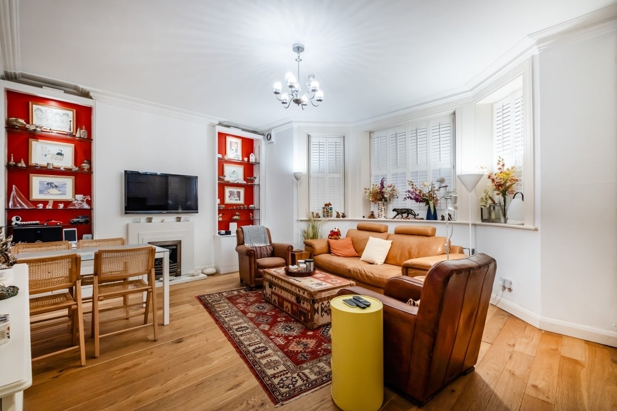 Flat Castle Lane in City of Westminster