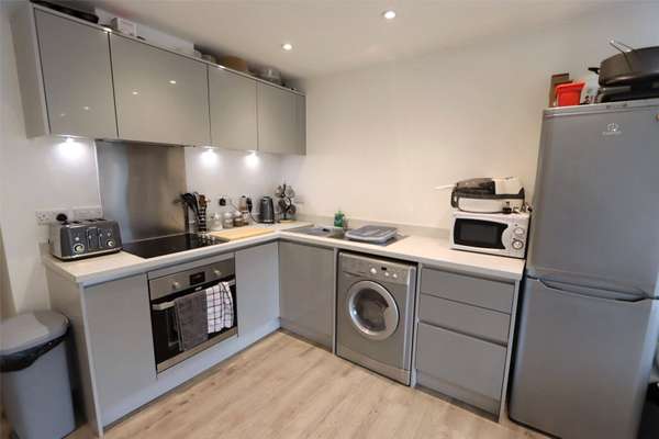 Flat Eccles New Road in Salford