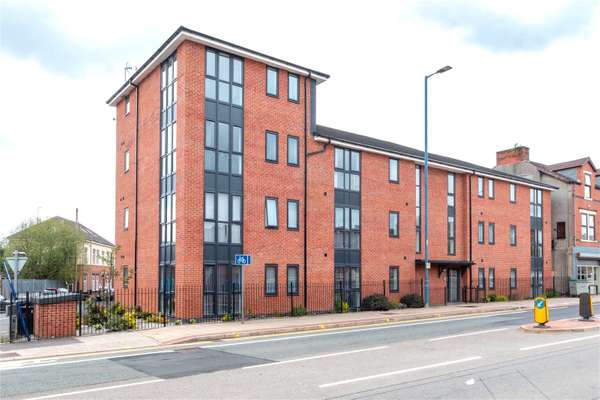 Flat Eccles New Road in Salford