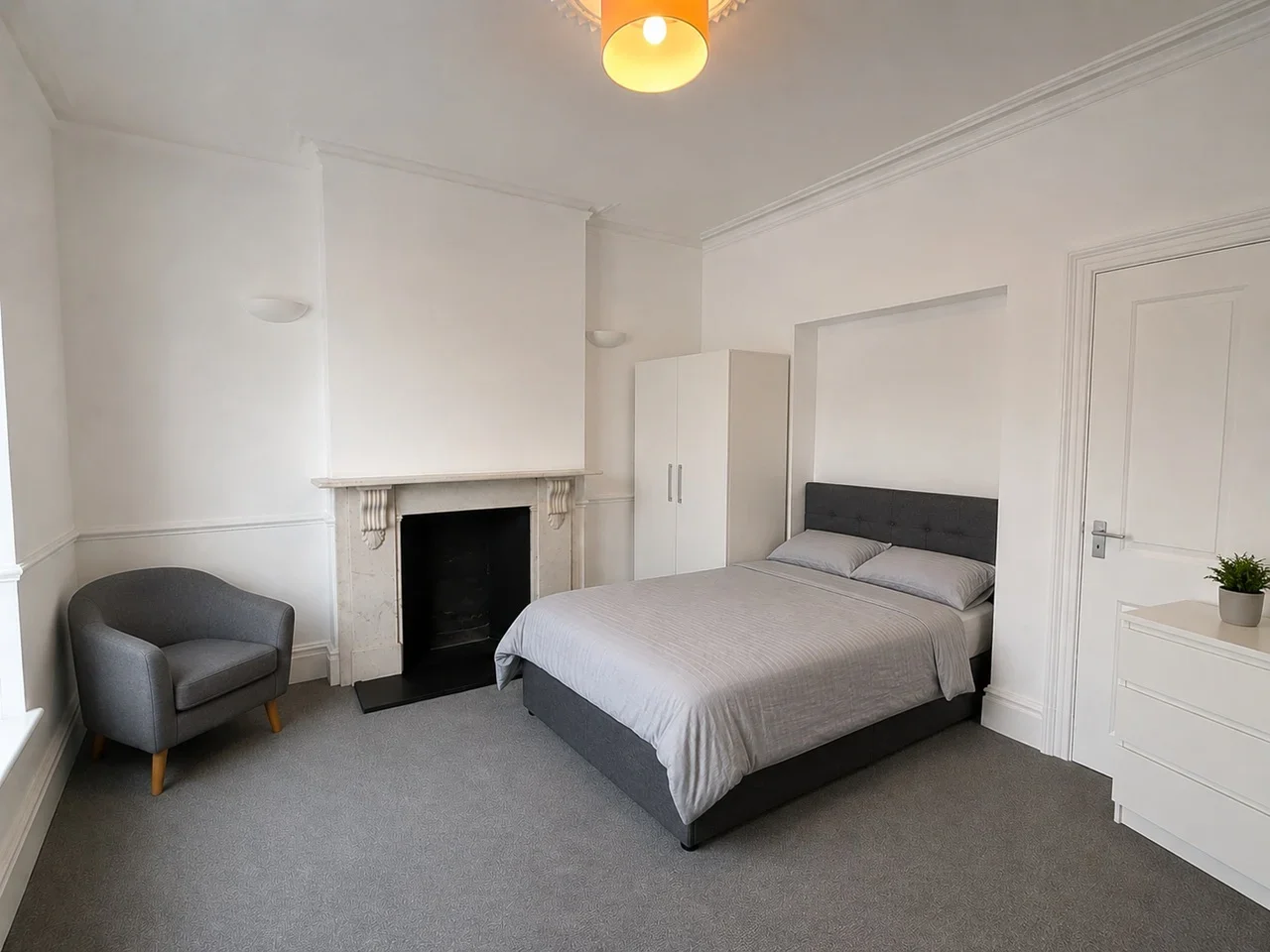 Room Maidstone Road in Chatham