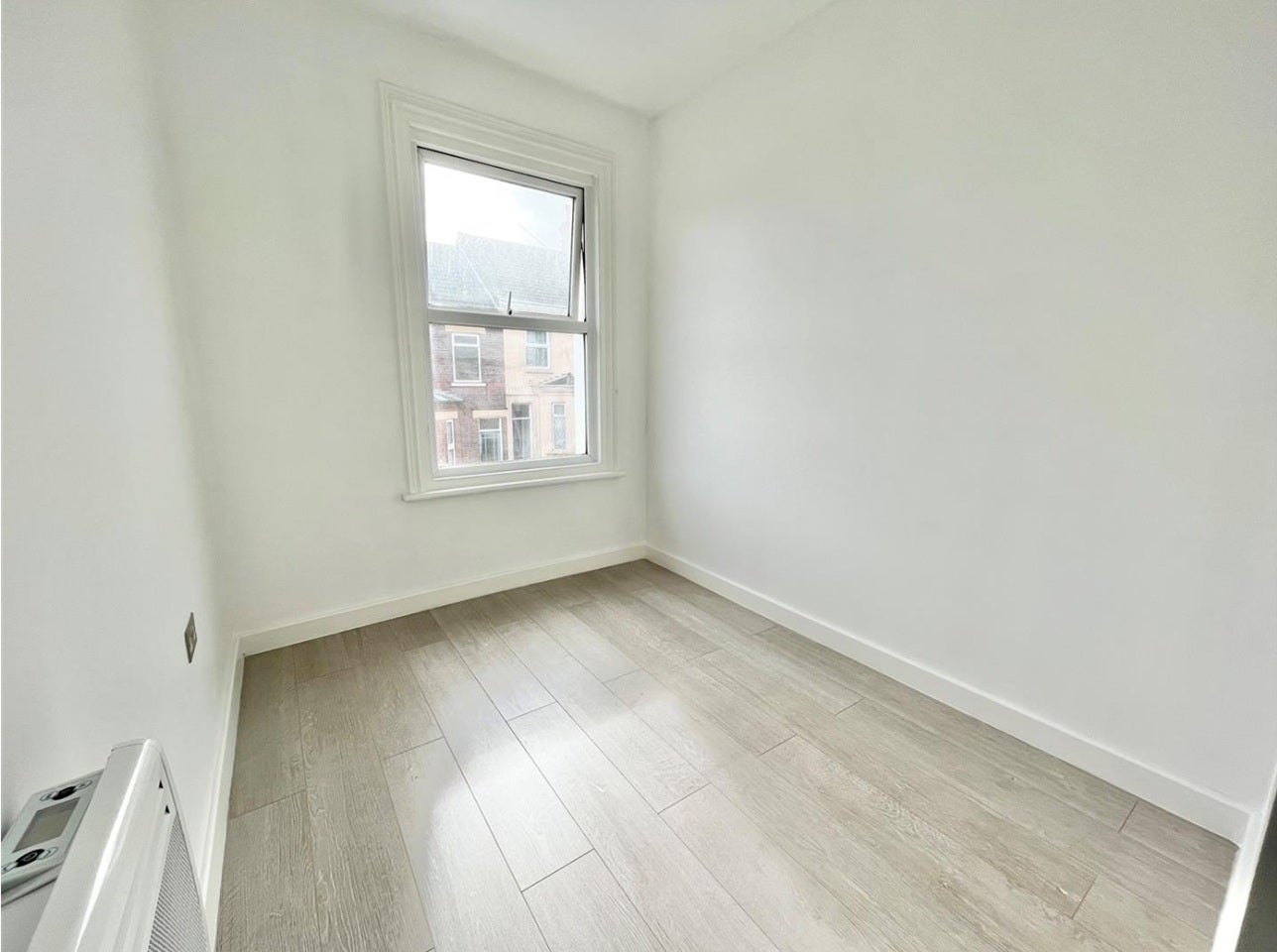 Flat Tennyson Road in Luton