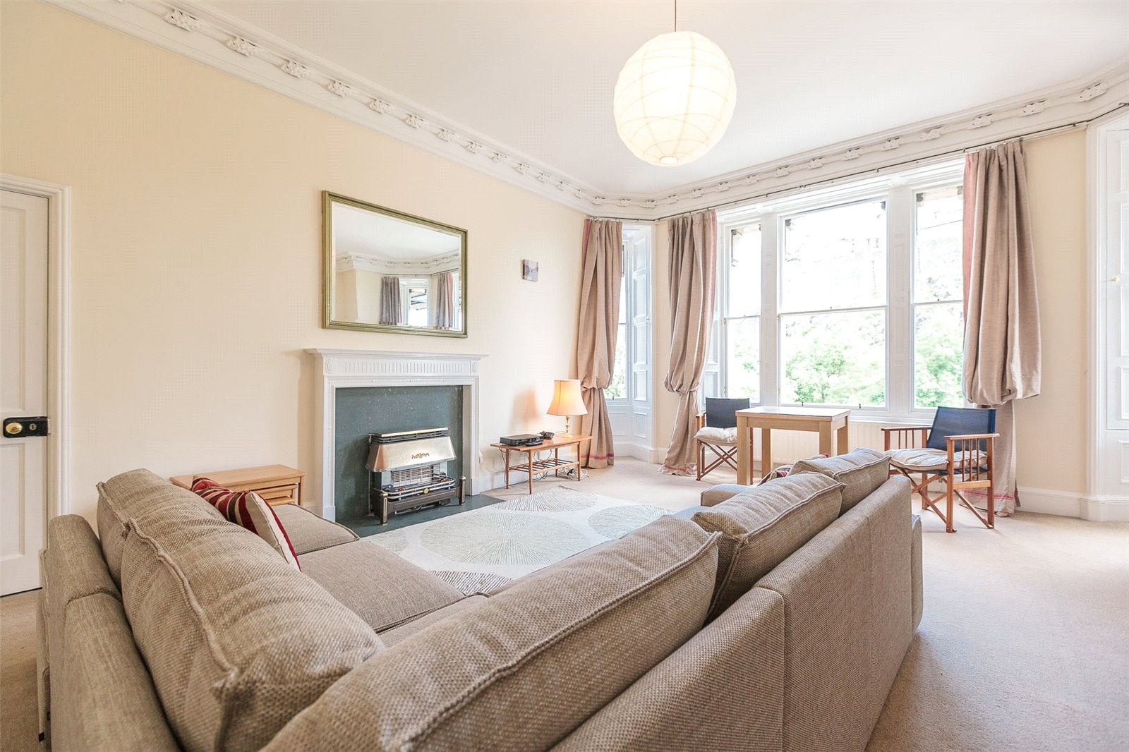 Flat Castle Terrace in City of Edinburgh