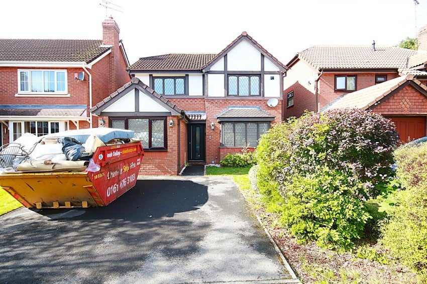 House Moran Close in Wilmslow