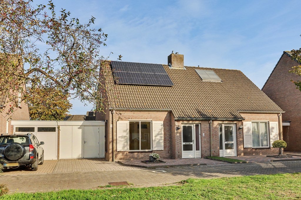 Huis Aangelag 27 in Reusel