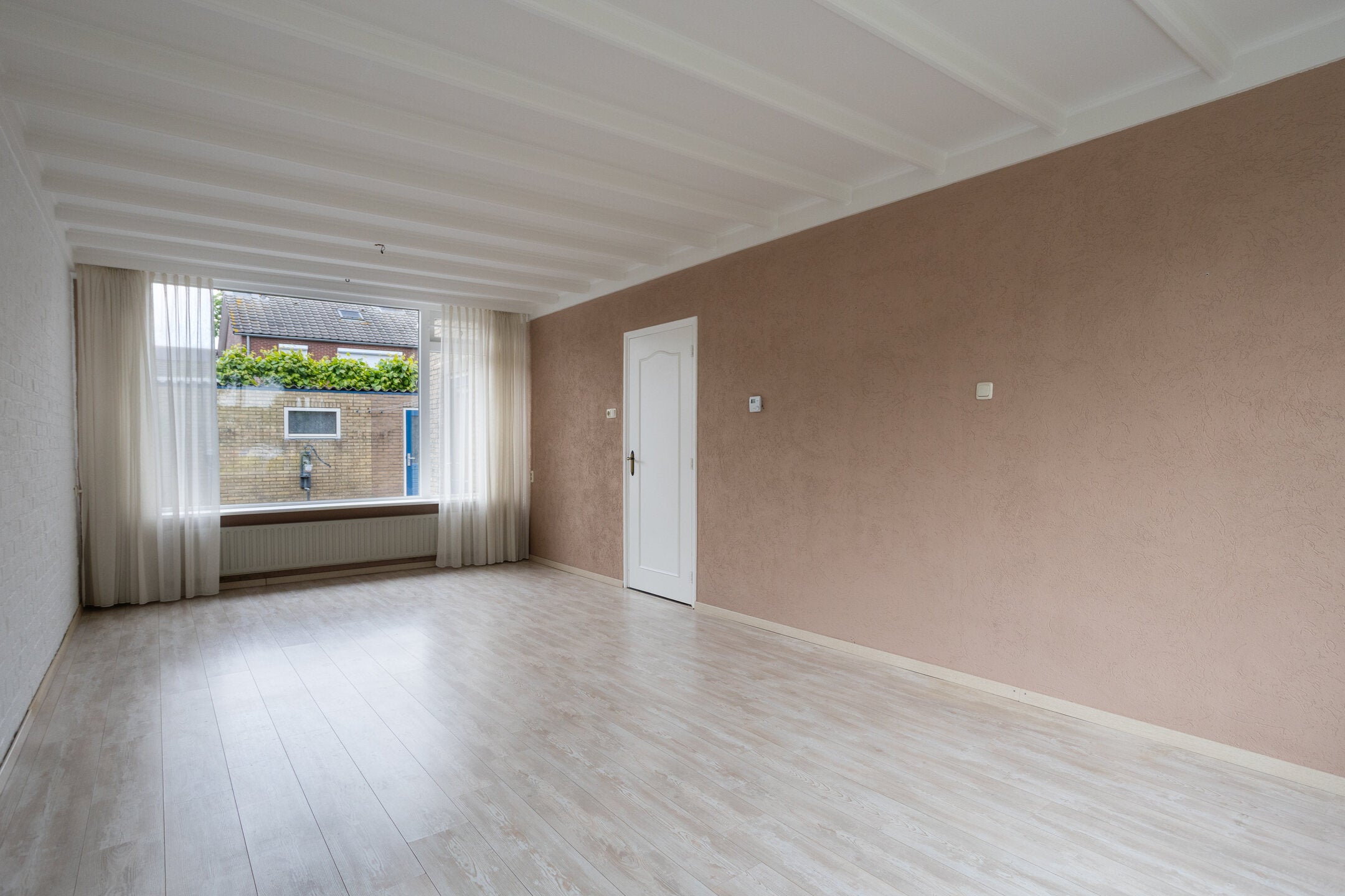 Hoekwoning te koop: Margrietstraat 18, Angeren