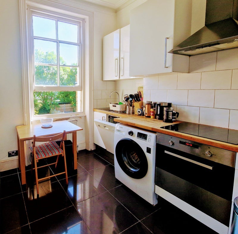 Room Maygrove Road in Greater London