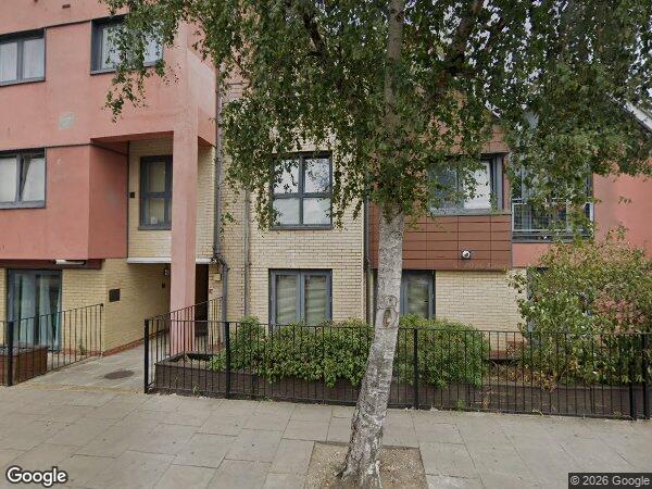 Flat Bramley Crescent in Greater London