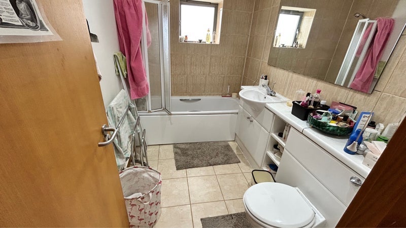 Room Selsdon Way in Greater London