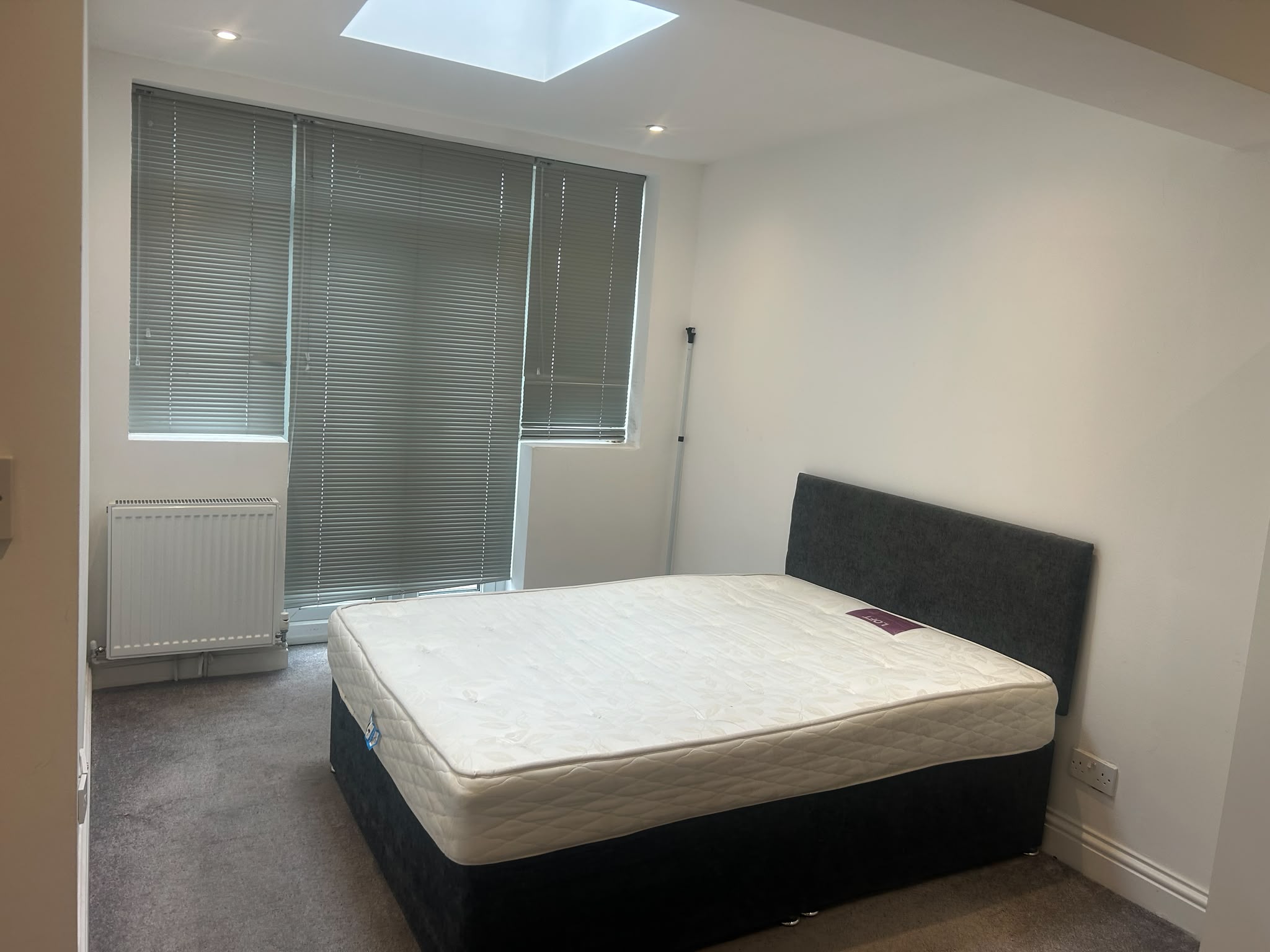 Room Cavendish Avenue in Greater London