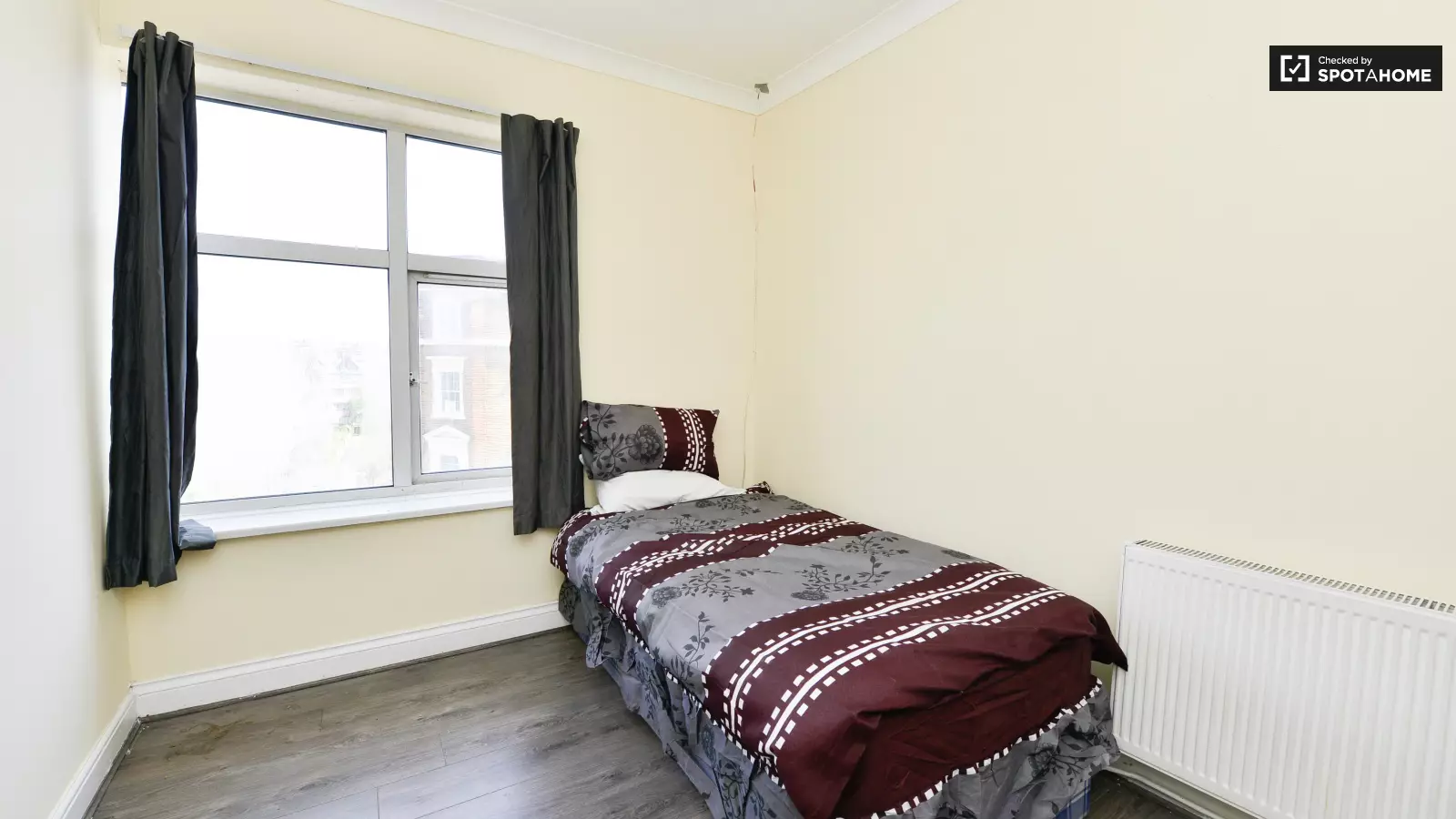 Flat Kilburn High Road in Greater London
