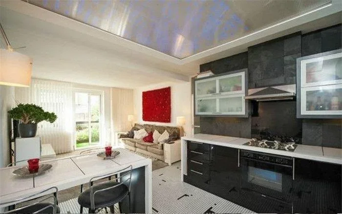 Flat Lingham Street in Greater London