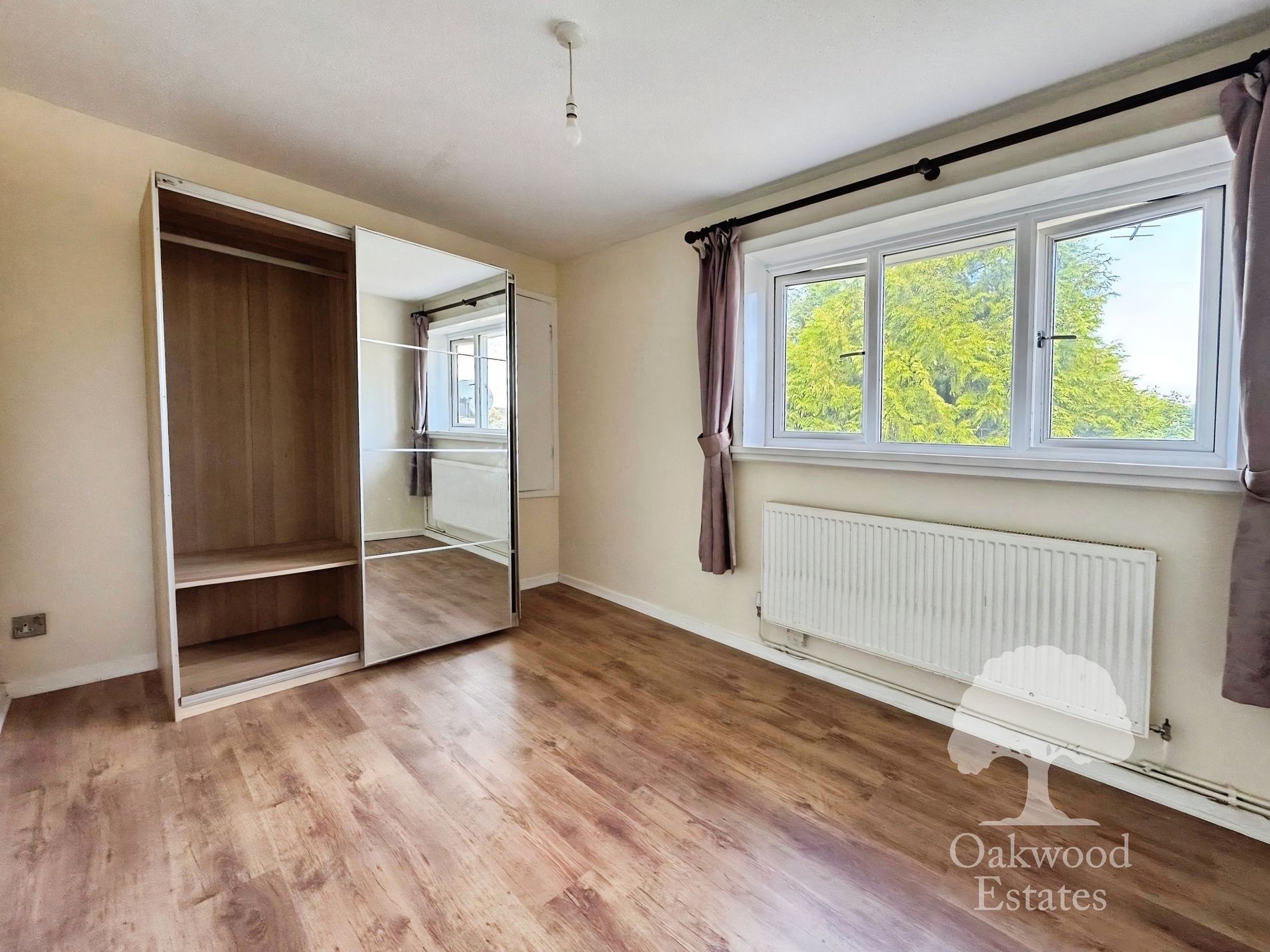 Flat Fotheringay Gardens in Slough