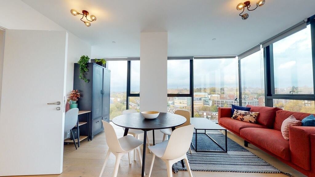 Flat Highgate Hill in Greater London