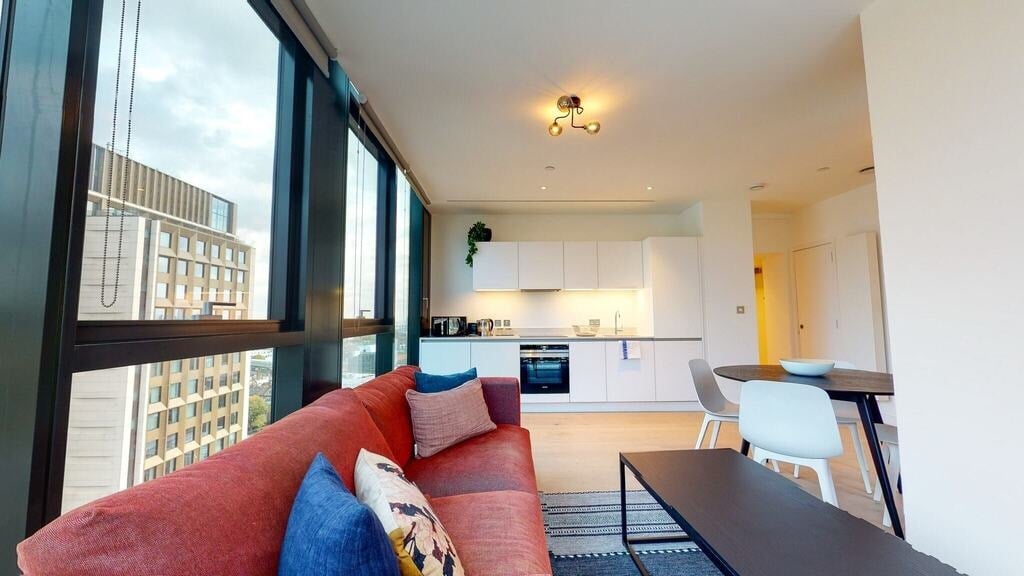 Flat Highgate Hill in Greater London