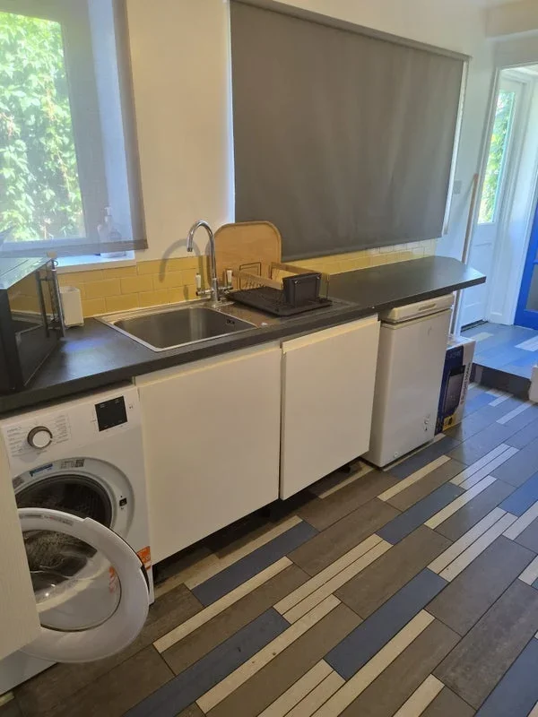 Room South Lambeth Road in Greater London