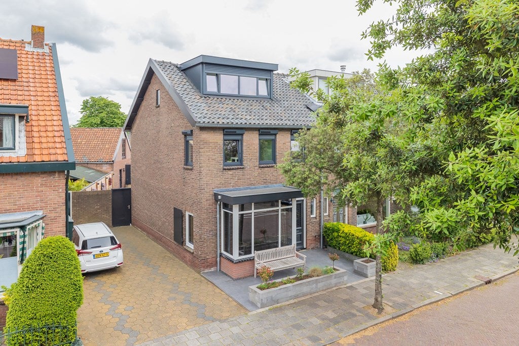 Huis Havendwarsstraat 11 in Noordwijkerhout