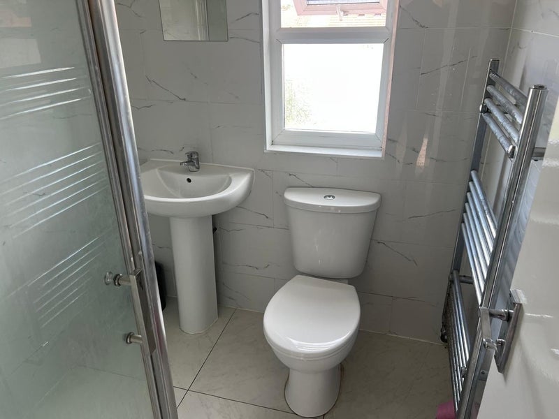 Room Rochdale Road in Greater London