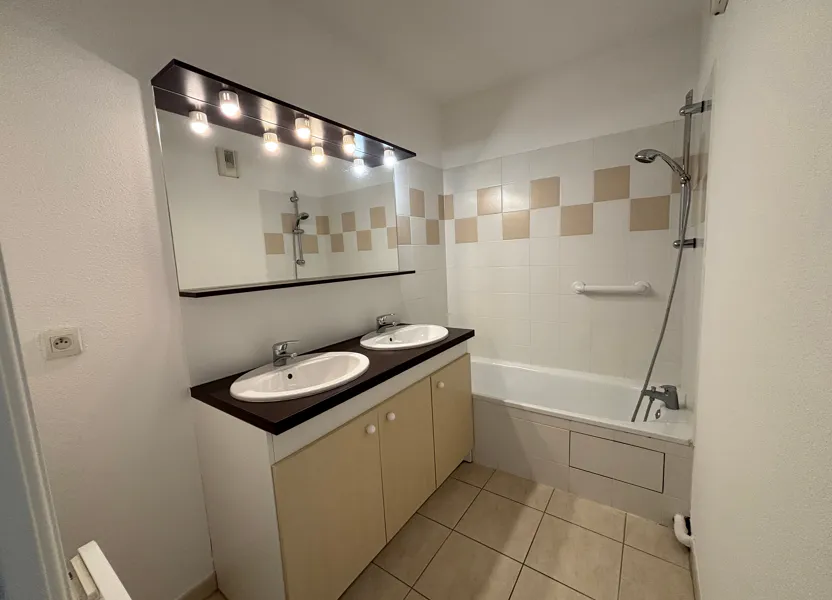 Appartement Avenue du Docteur Dupart à Terrasson-Lavilledieu