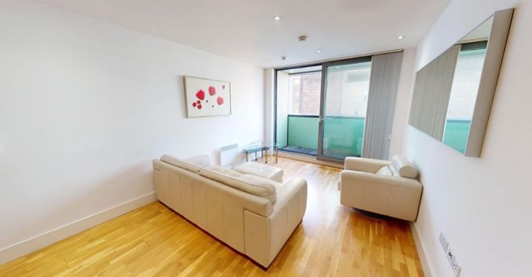 Flat Sherborne Street in Manchester