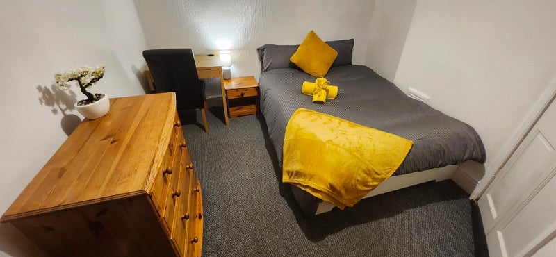 Room Inverness Place in Cardiff