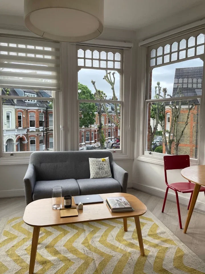 Flat Sotheby Road in Greater London