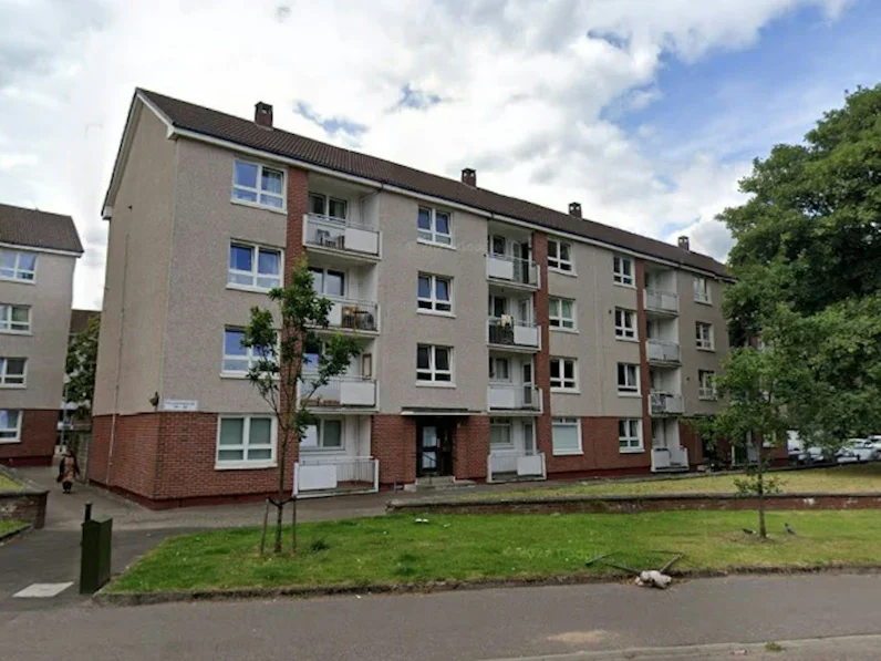 Flat Pollokshaws Road in Glasgow