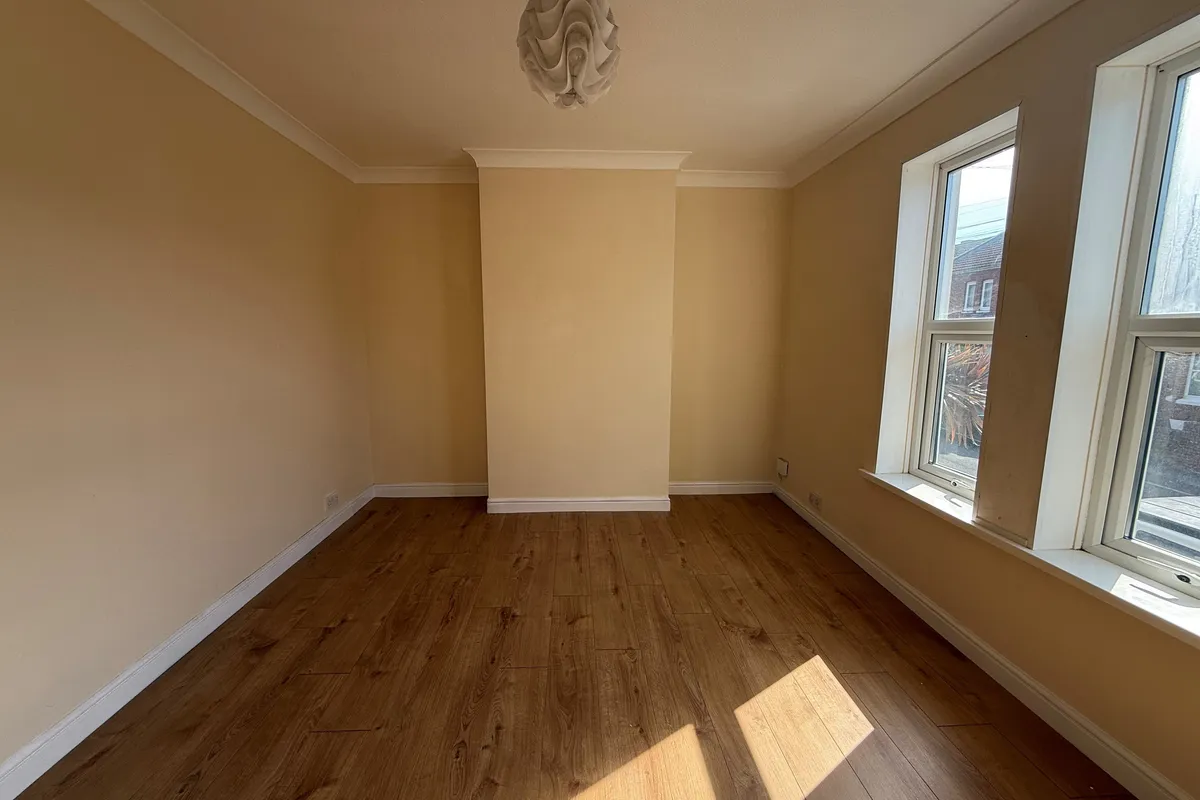 Flat Mortimer Road in Southampton
