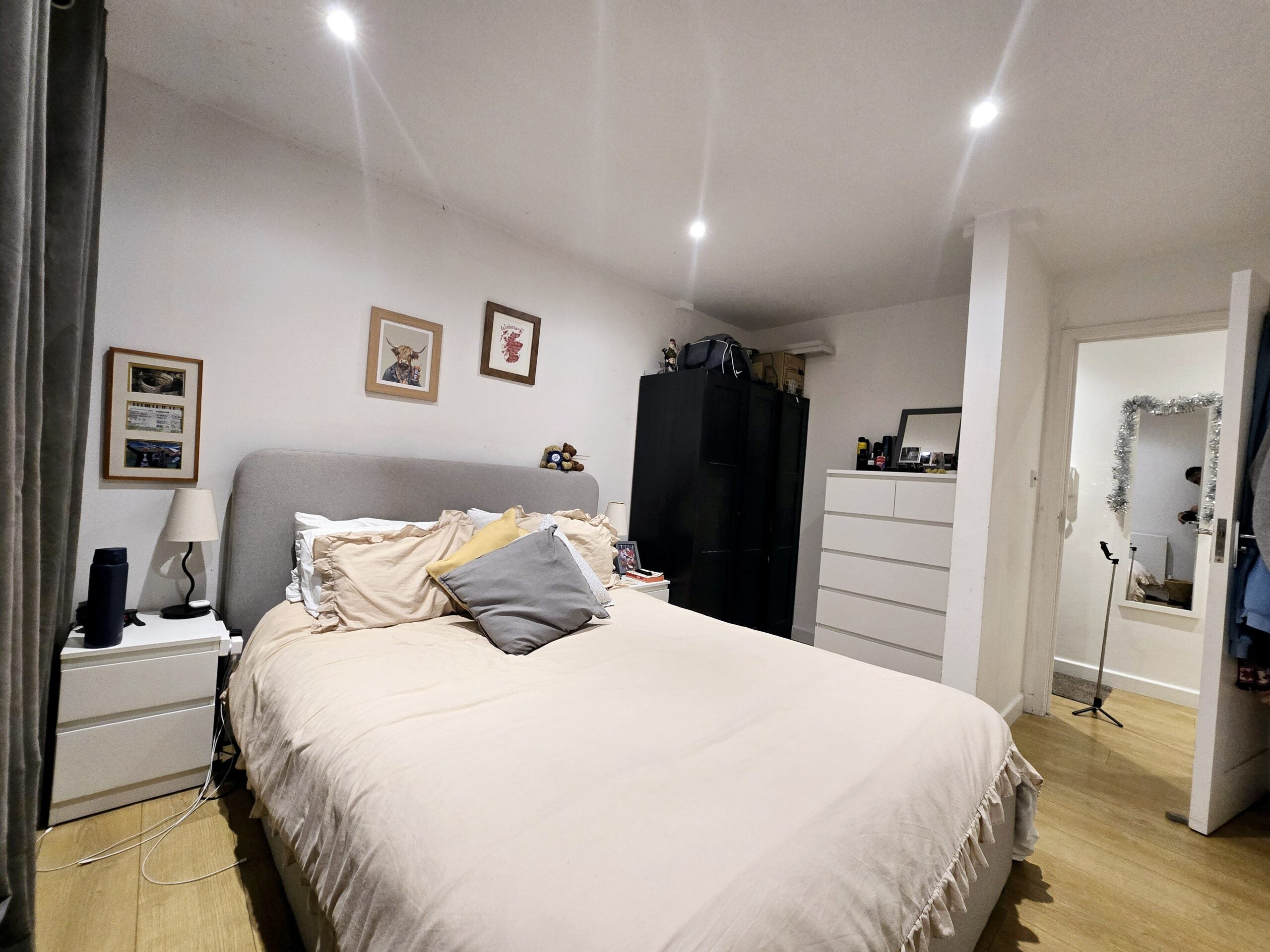 Flat Balham High Road in Greater London