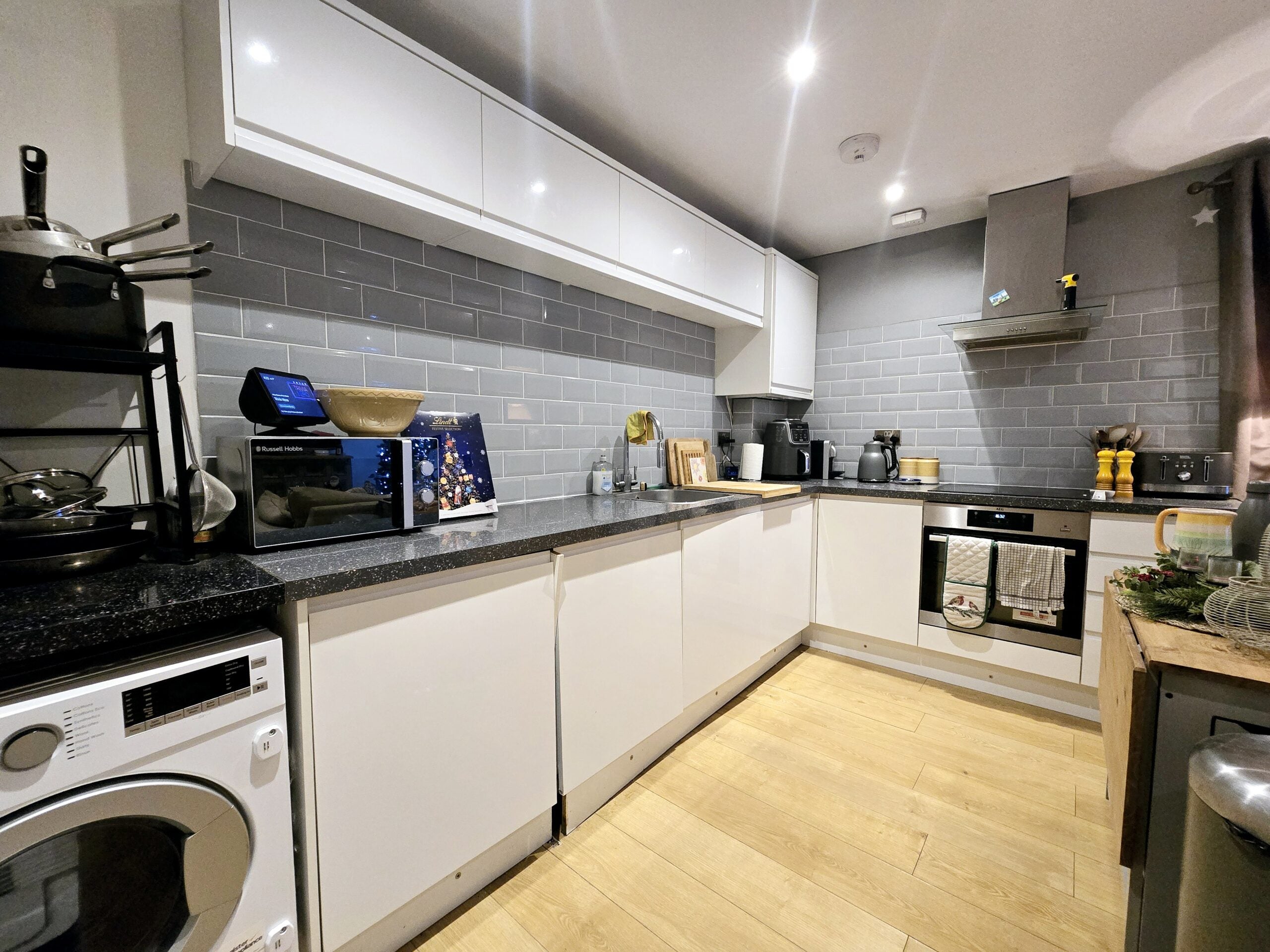 Flat Balham High Road in Greater London