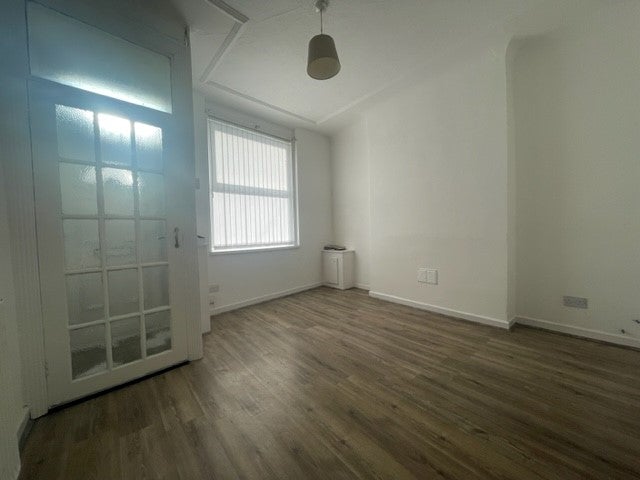 Flat Norman Road in Birkenhead