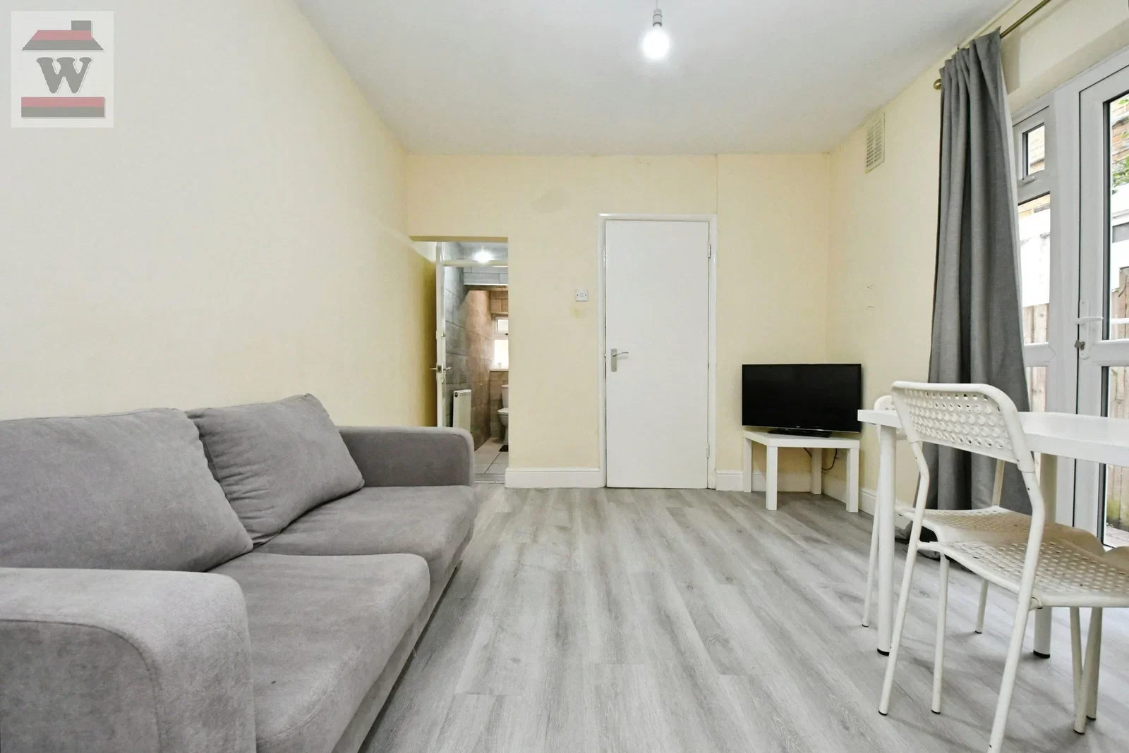 Flat Cecil Road in Greater London