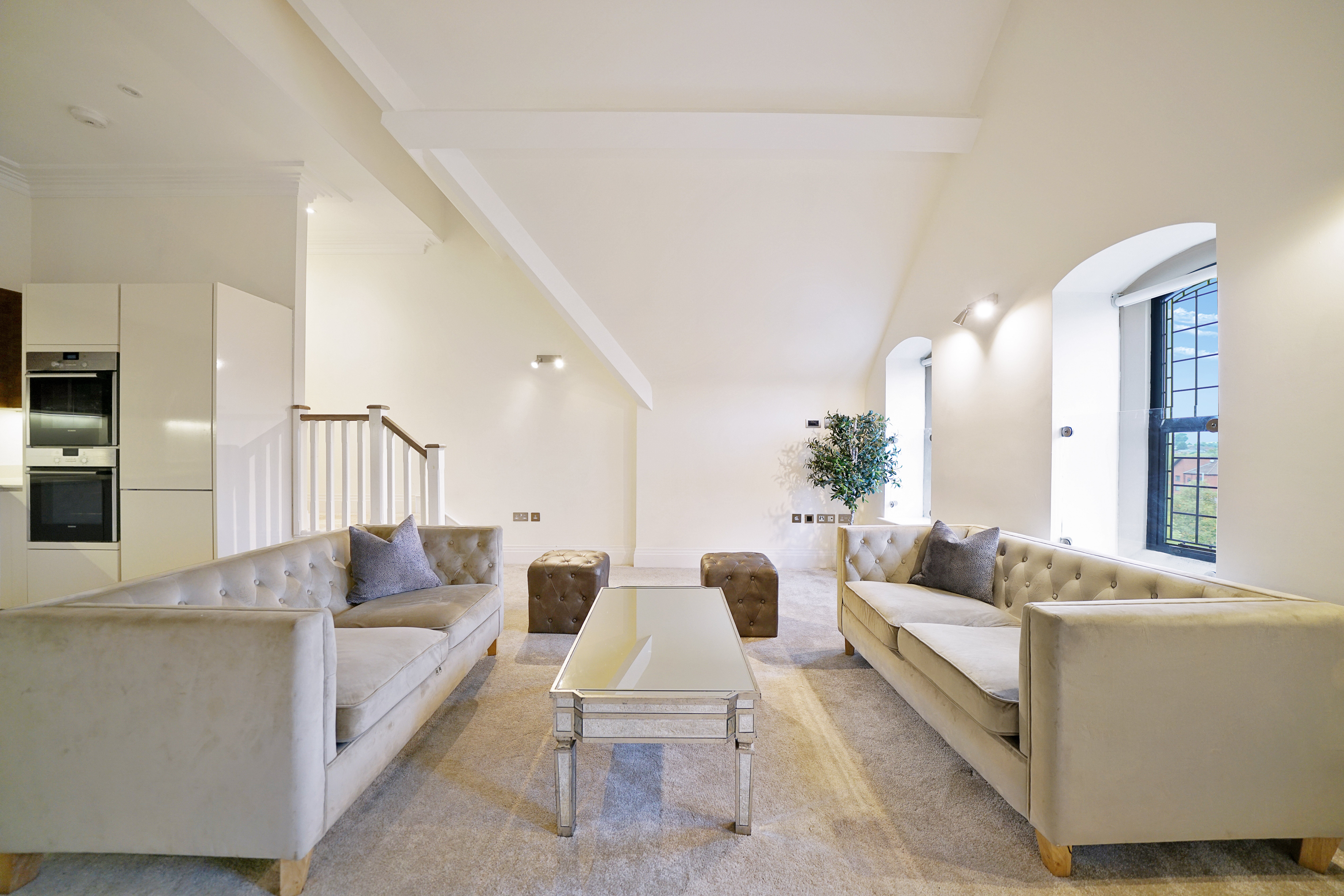 Flat Havanna Drive in Greater London