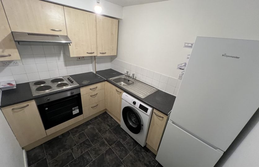 Flat Princes Avenue in Hull