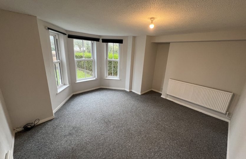 Flat Princes Avenue in Hull