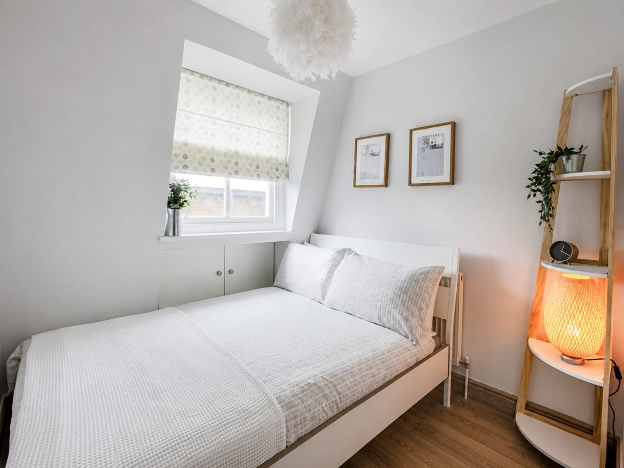 Flat Clarence Road in Greater London