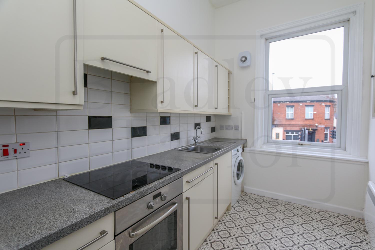 Flat Cheviot Street in Preston