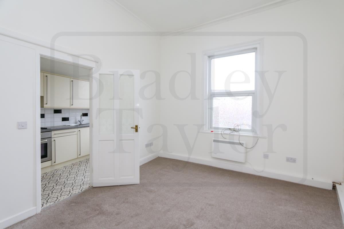 Flat Cheviot Street in Preston